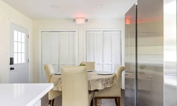 Roswell Casa | The Abode at Roswell. A Charming 4-bedroom with handicap accessible features.