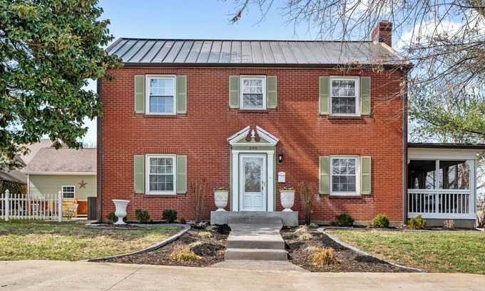Hodgenville Casa | The Abraham - Historic house in Hodgenville