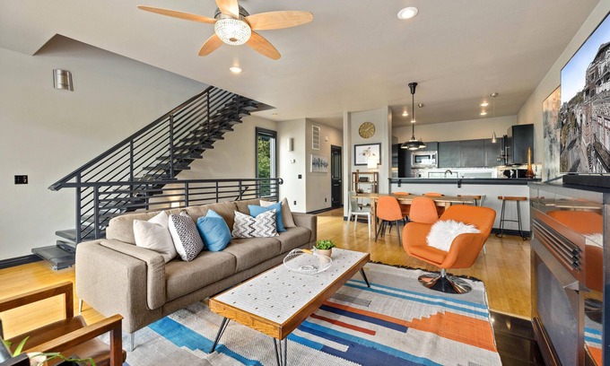 Fayetteville Casa | The Abshier - Near U of A - Quiet Getaway