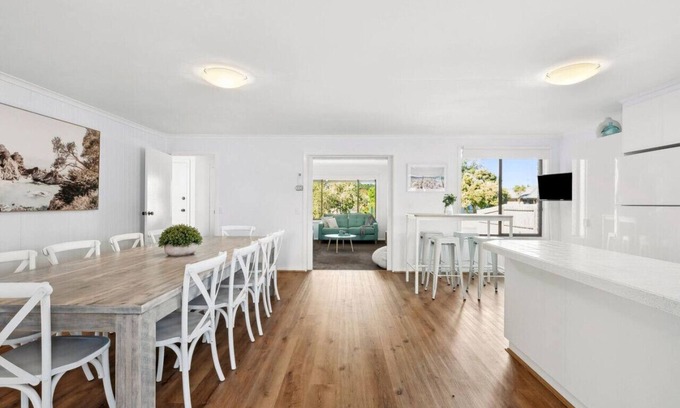 St Leonards Casa | The Absolute Beach Escape For 21