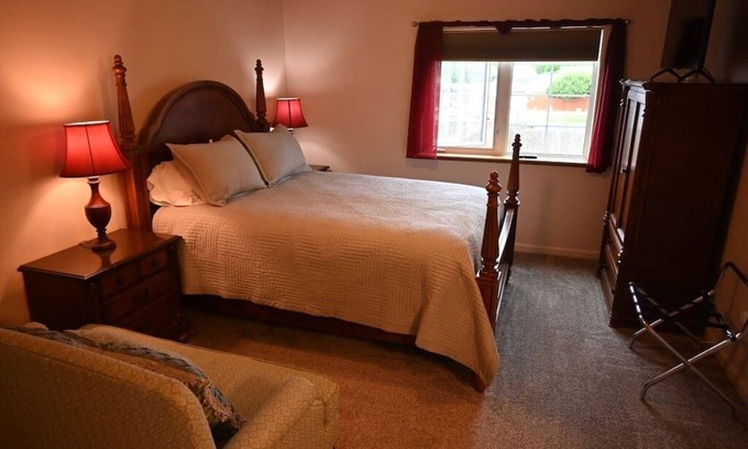 Fairbanks Apartamento | The Adamina - Seward Suite