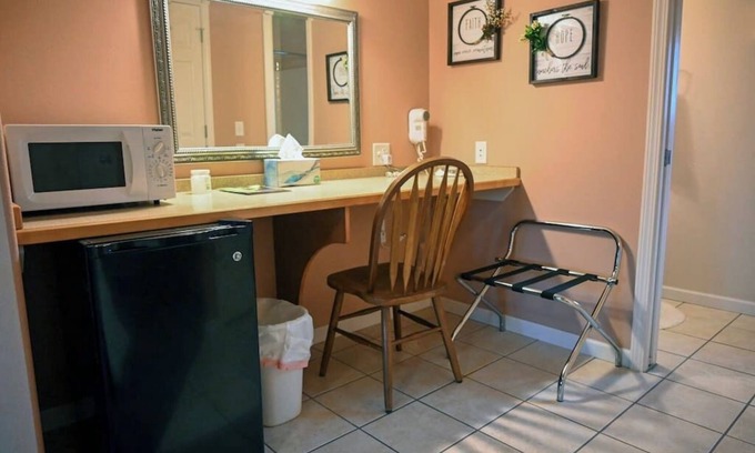 Fairbanks Apartamento | The Adamina - Sitka Suite