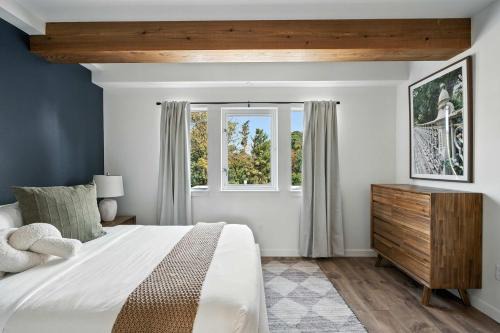 Kerns Casa | The Adelynn - New Luxury Build in Center of PDX