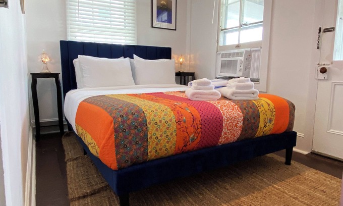 Bradley Beach Casa | THE ALBERT- 6 Mins Walk to Beach & Main Ave, 6 Beach Passes, Pet Friendly