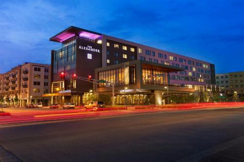 Mile Square Hotel | The Alexander