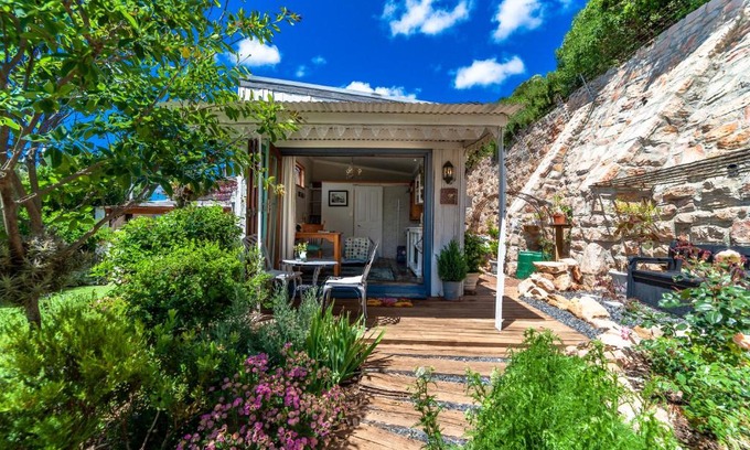 Redhill Casa | The Amberley Annex