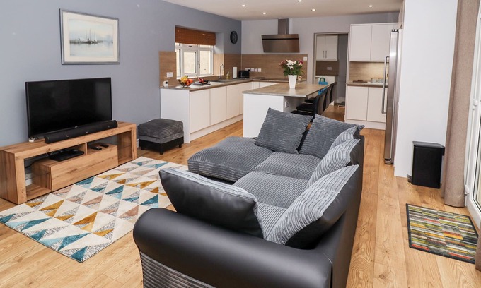 Bassetlaw Cabaña | THE ANNEX AT MILNERS HOLT, pet friendly, with open fire in Bawtry