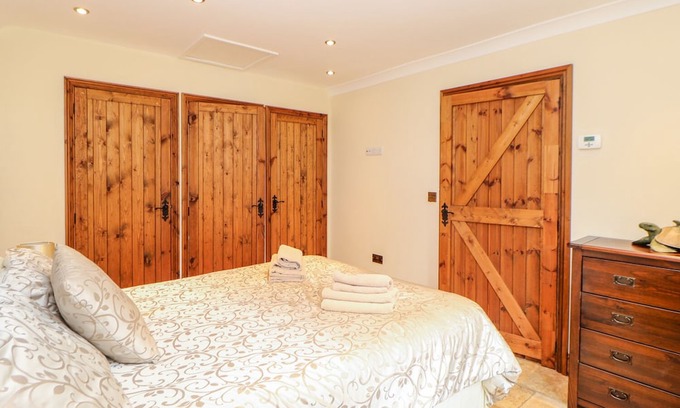 Beeston Cabaña | The Annexe, LITCHAM