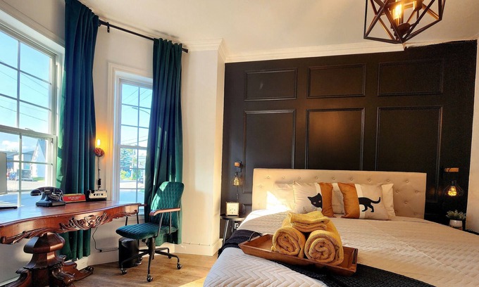 Quartier 5-4 Apartamento | The Antique Cat - Jacuzzi & Parking