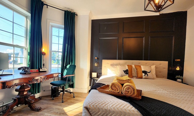 Quartier 5-4 Apartamento | The Antique Cat - Jacuzzi & Parking