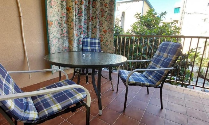 Vilanova I la Geltru Apartamento | El apartamento está al lado de las playas de arena fina.