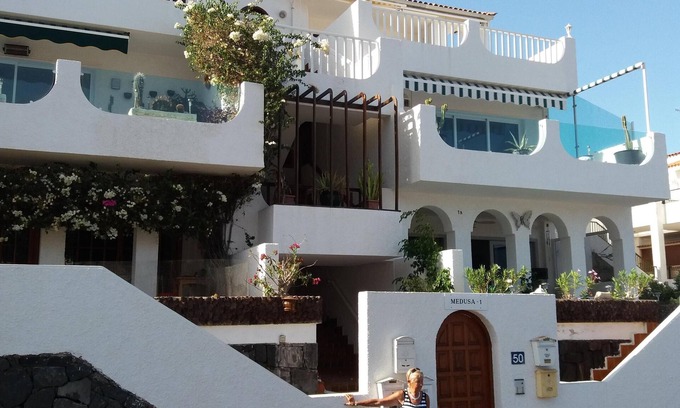 Los Gigantes Villa | Vistas al mar debajo de los arcos