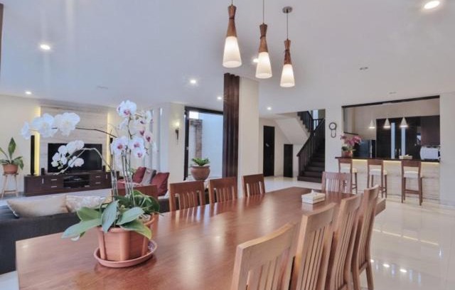 Sunset Road Villa | The Arnaya
