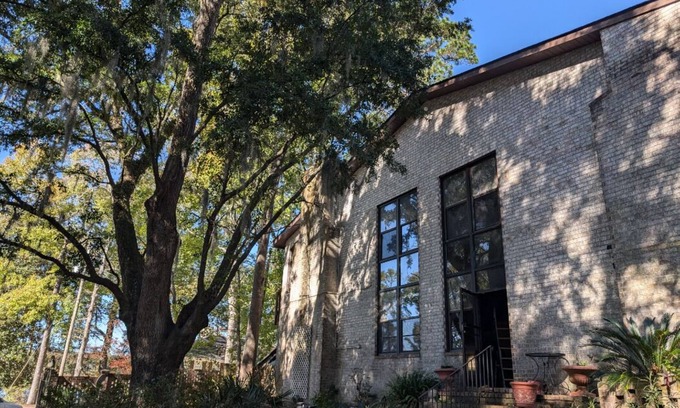 Goose Creek Casa | The Art History House, indoor heated pool, 3 bedrooms, with two kitchens