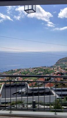 Arco da Calheta Casa | THE ARTIST GUEST HOUSE Room Only with Shared Breakfast Area
