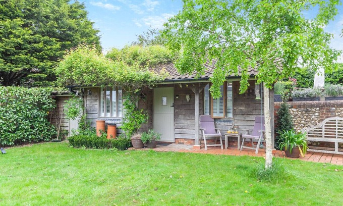 Dorking Casa | The Artist's Studio - Dorking