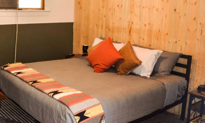 Drake Casa | The Aspen Glen Suite (Unit 2) at Field Guide Rocky Mountain