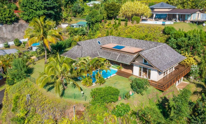 Faaa Villa | The authentic Tiare Villa of Mamaia in Papeete