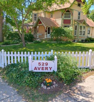 Lowell Cama Y Desayuno | The Avery St Bed and Breakfast