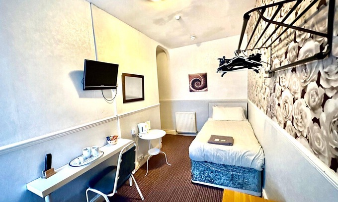 Blackpool Town Center Hotel | The AVON Hotel