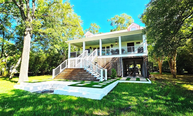 Johns Island Cabaña | The Awaysis - Charleston Waterfront 10min to Kiawah beaches 20min to downtown.