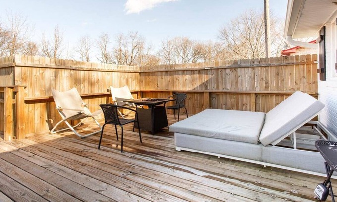 Antioch Casa | The Axe | Pet Friendly