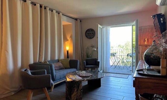 Anduze Apartamento | The Bamboo Lodge with its feet in the water