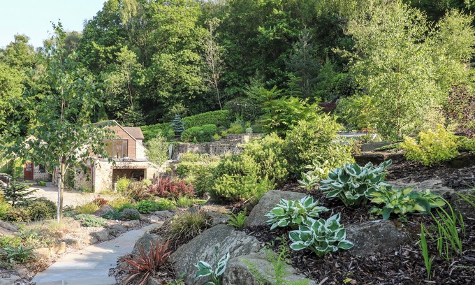 Ambergate Cabaña | The Barn at Catacol