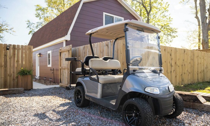 Ocean Springs Cabaña | The Barn - close to the beach & downtown Ocean Springs! Includes GOLF CART!!