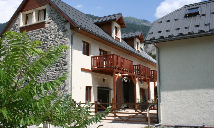 Le Bourg-d'Oisans Casa | The Barn, Ferme Noemie, Ciclo / Ski. Gran propiedad, lugar encantador