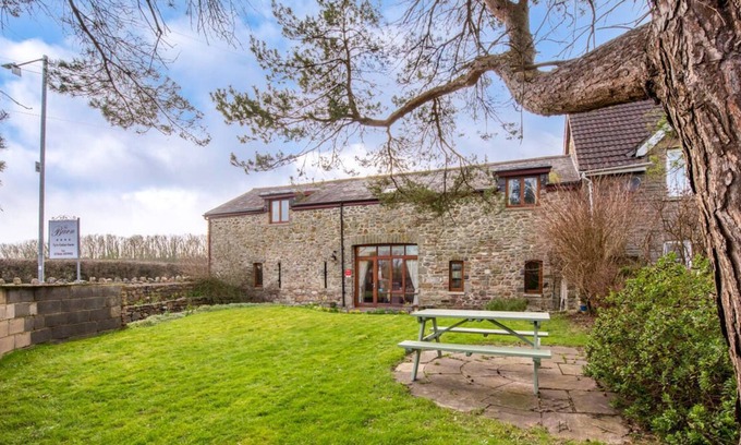 Port Talbot Casa | The Barn in Port Talbot
