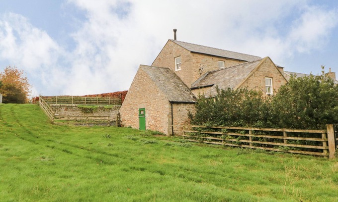 Matfen Casa | THE BARN, pet friendly, character holiday cottage in Matfen