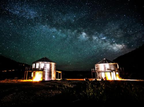 Glendale Casa | The Barn Silo At Goose Lake Lane
