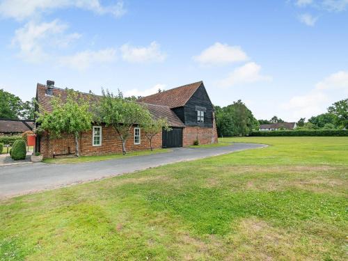 Guildford Casa | The Barn - Uk49371