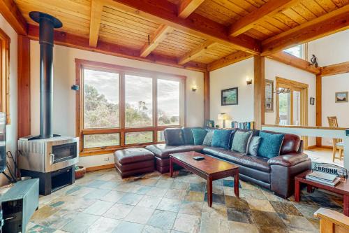 Sea Ranch Casa | The Barn