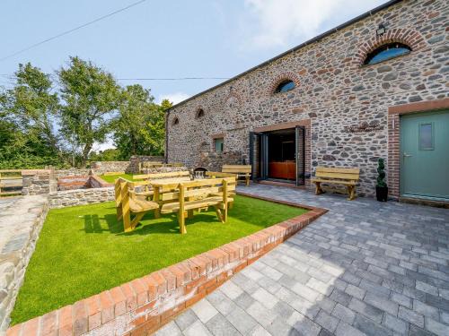 Wigton Casa | The Barnacle Goose - Uk35261
