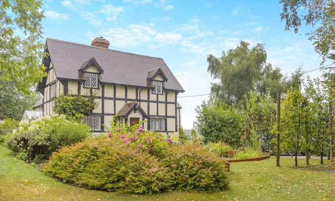 Woofferton Casa | The Barracks - Cottage