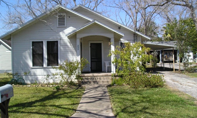 Shiner Casa | El Bungalow Barta en Shiner