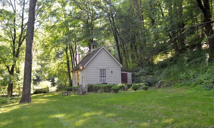Berkeley Springs Cabina | Bathkeepers Cottage