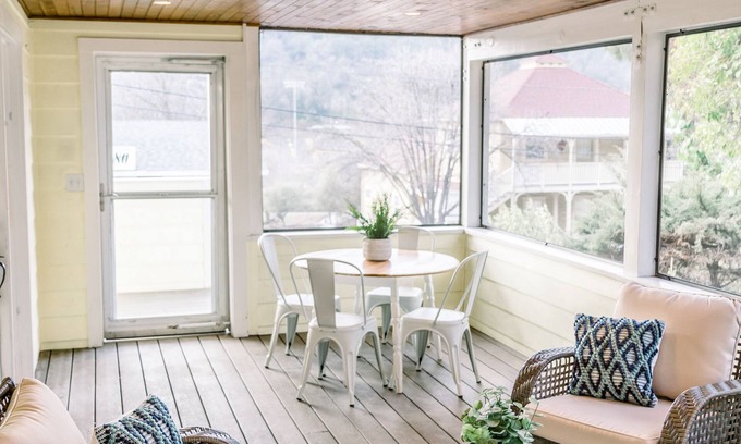 Sonora Casa | THE BAUMAN HOUSE - ENTIRE HOME, STEPS TO DOWNTOWN SONORA