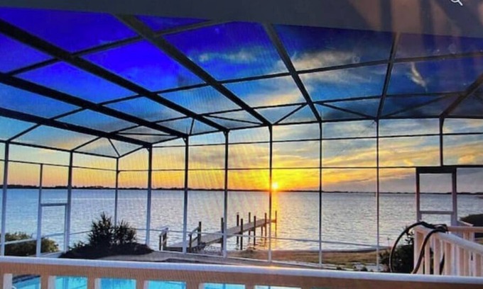 Bradenton Casa | The Bays Edge Retreat Waterfront
