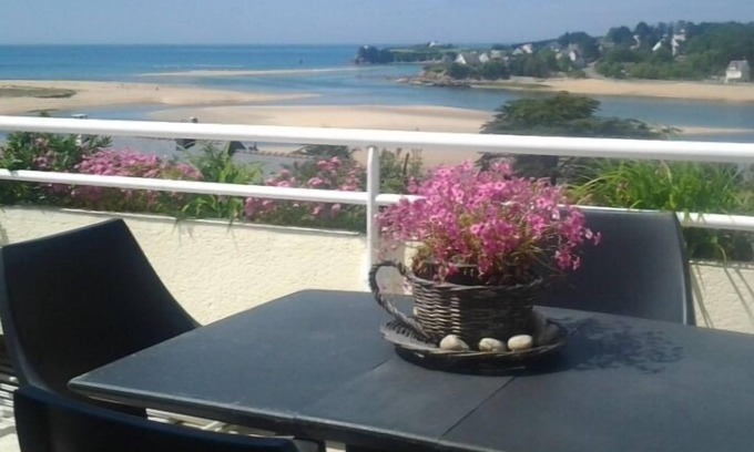 Guidel-Plages Apartamento | La playa como horizonte con este apartamento vacacional T3 con terraza