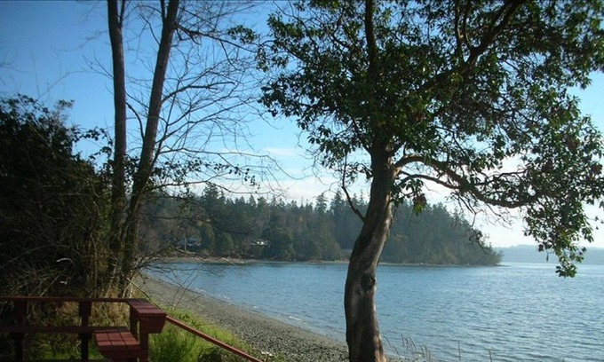 Poulsbo Cabina | La cabaña de playa en el noreste de Geoduck Cove Carril