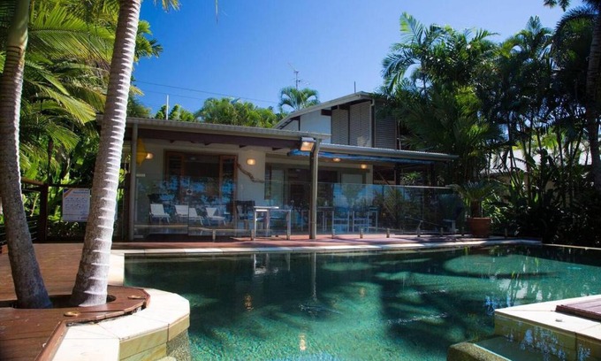 Mission Beach Casa | The Beach Cottage - Absolute Beachfront