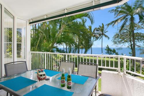 Trinity Beach Apartamento | The Beach House 3BR Waterfront Apartment, Own WIFI