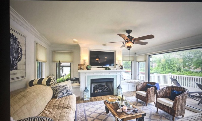 Point Pleasant Casa | The Beach House 2-Mi to Beach se encuentra en el Canal con fabulosas vistas al agua