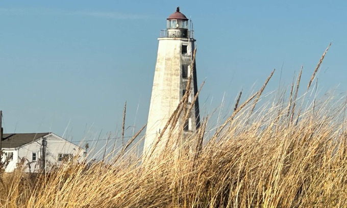 Old Saybrook Casa | The Beach life at Knollwood beach , Year round house short walk to the beach