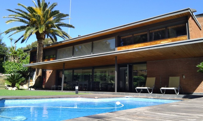 Castelldefels Villa | LA VILLA DE LA PLAYA