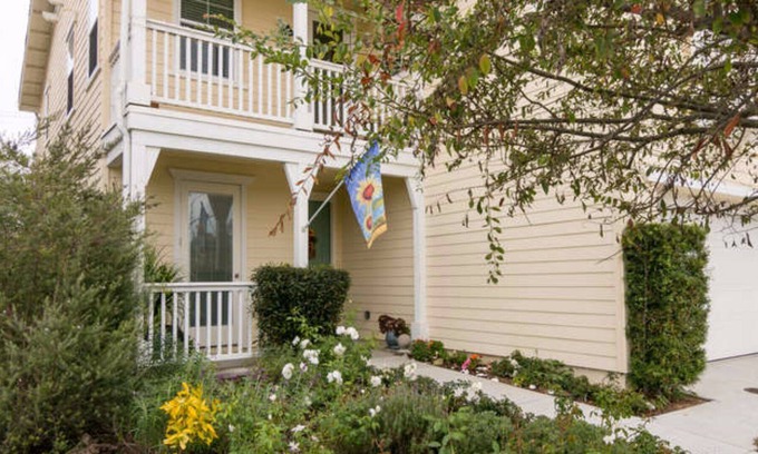 Carpinteria Casa | The Beach within Reach !