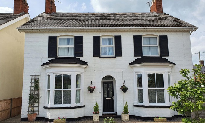 Sutton-on-Sea Cabaña | THE BEACHES, 23 TRUSTHORPE ROAD, pet friendly in Sutton-On-Sea